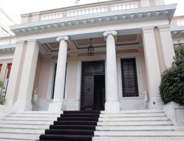 Μαξίμου: «Η έξοδος της Ελλάδας στις αγορές στέφθηκε από απόλυτη επιτυχία»